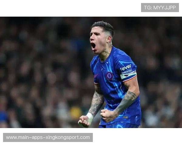 皇马盯上英超最新崛起的中场节奏掌控者:未来中场领袖的潜力与机遇 皇马盯上英超最新崛起的中场节奏掌控者:未来中场领袖的潜力与机遇